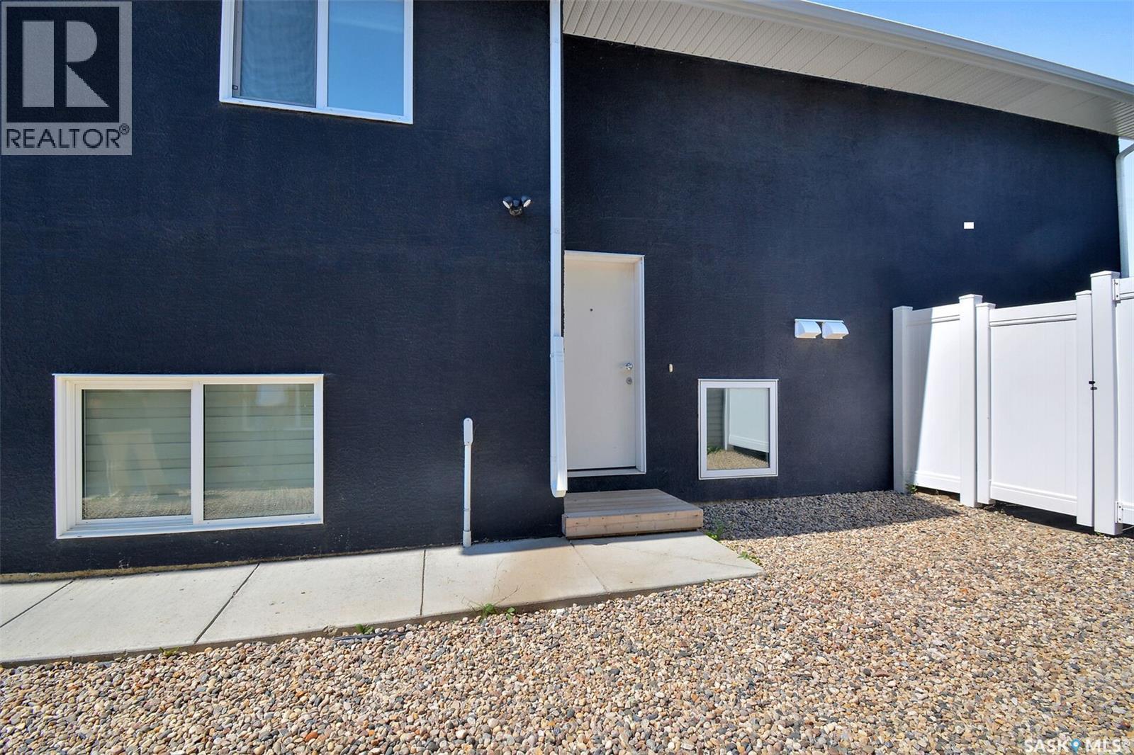 519 Kenaschuk Way Property Photo 31