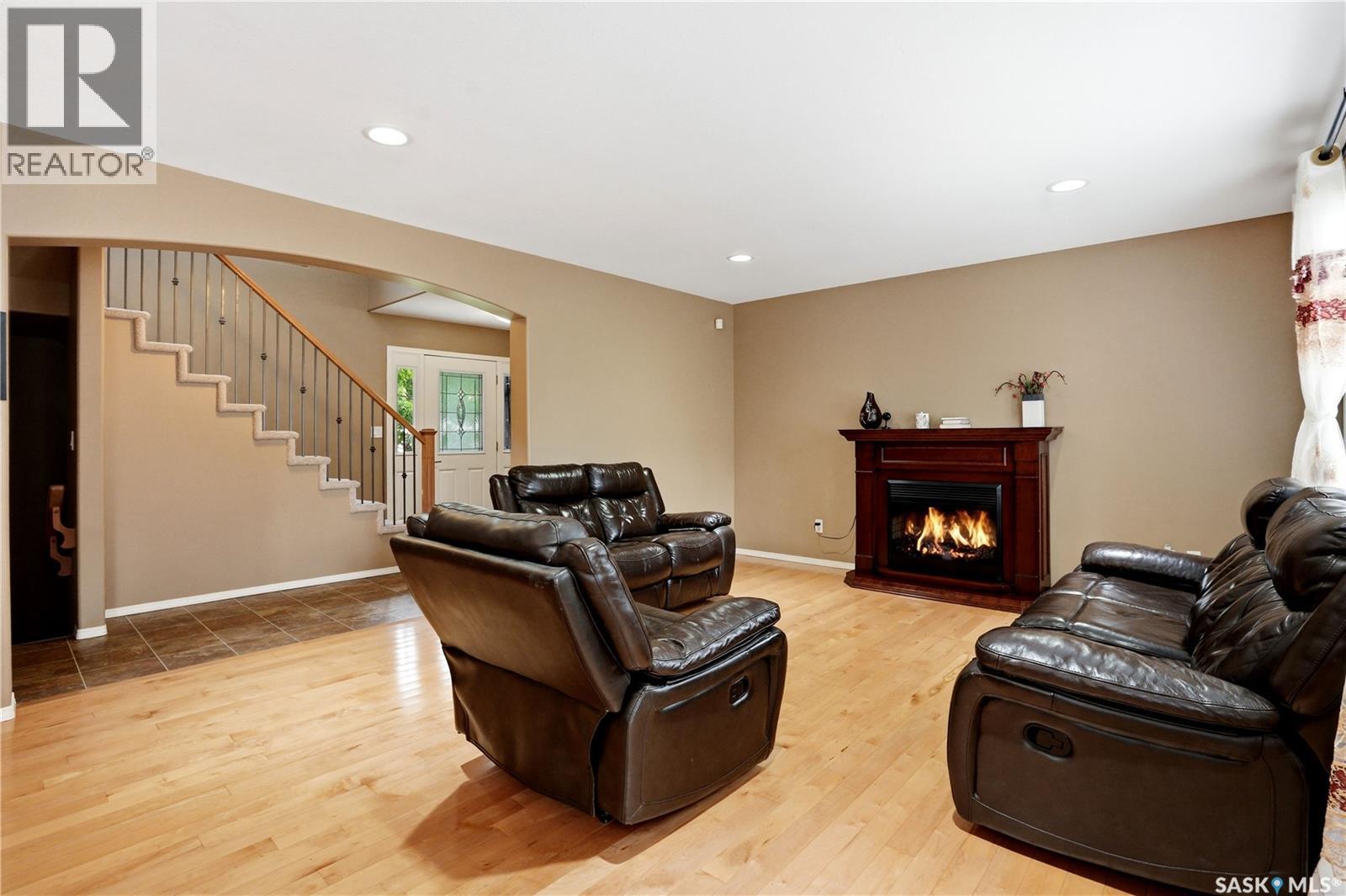110 Stepney Crescent Property Photo 6