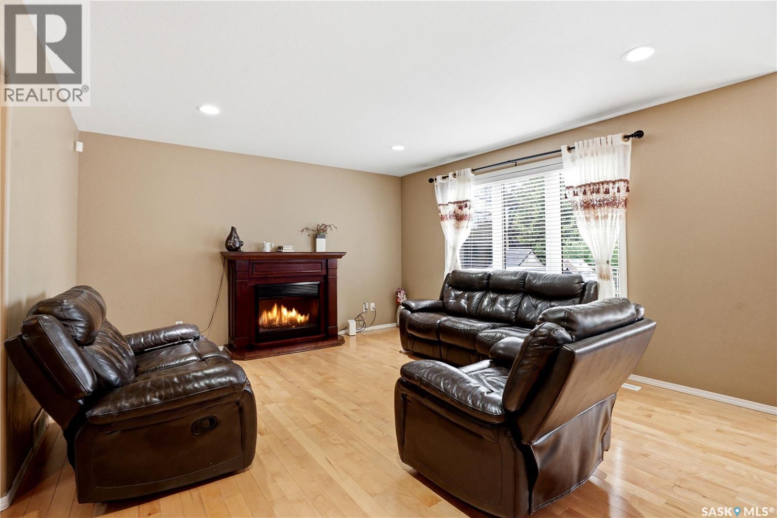 110 Stepney Crescent Property Photo 7