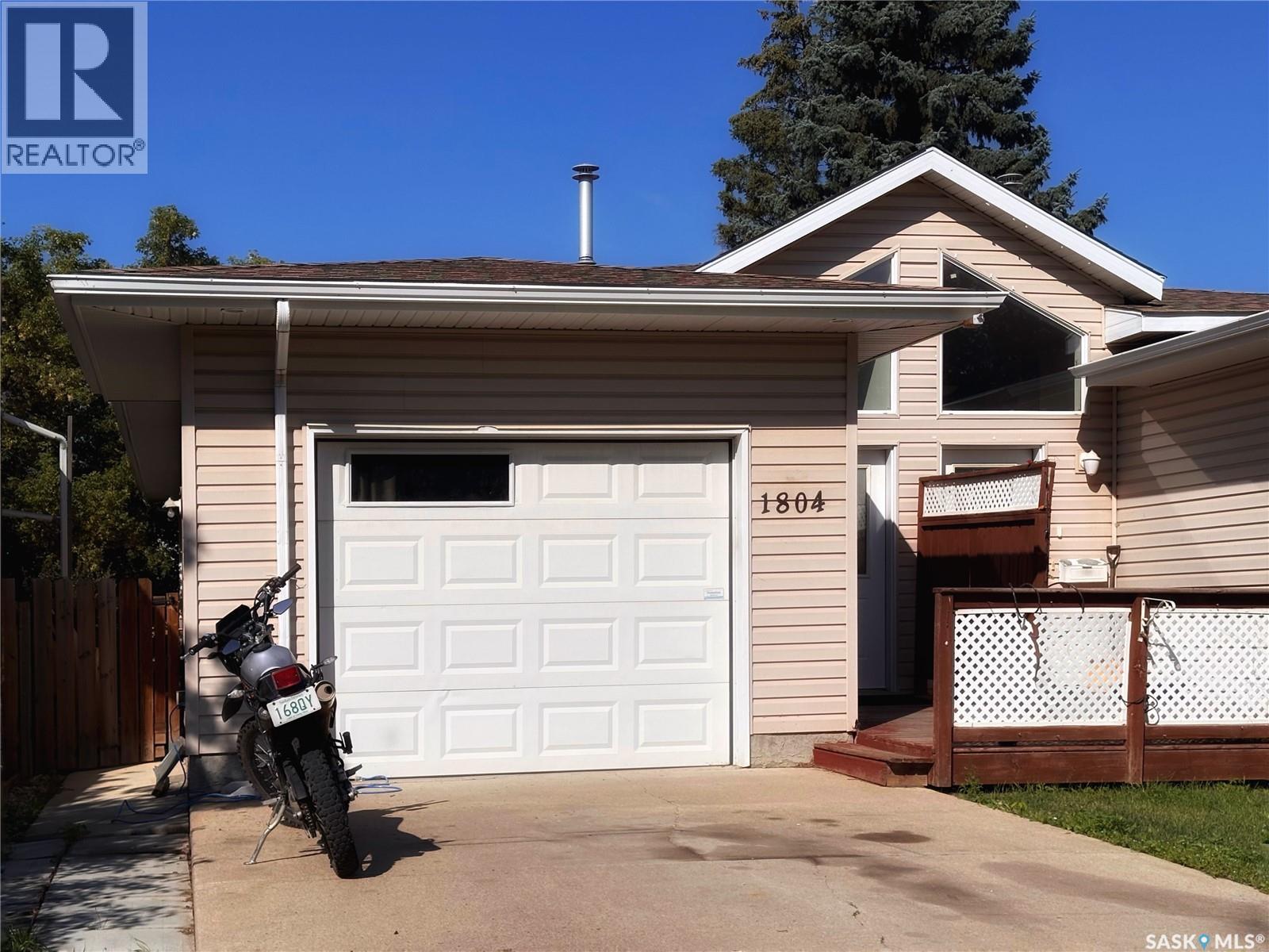 1804 Belfast AVENUE Property Photo 1