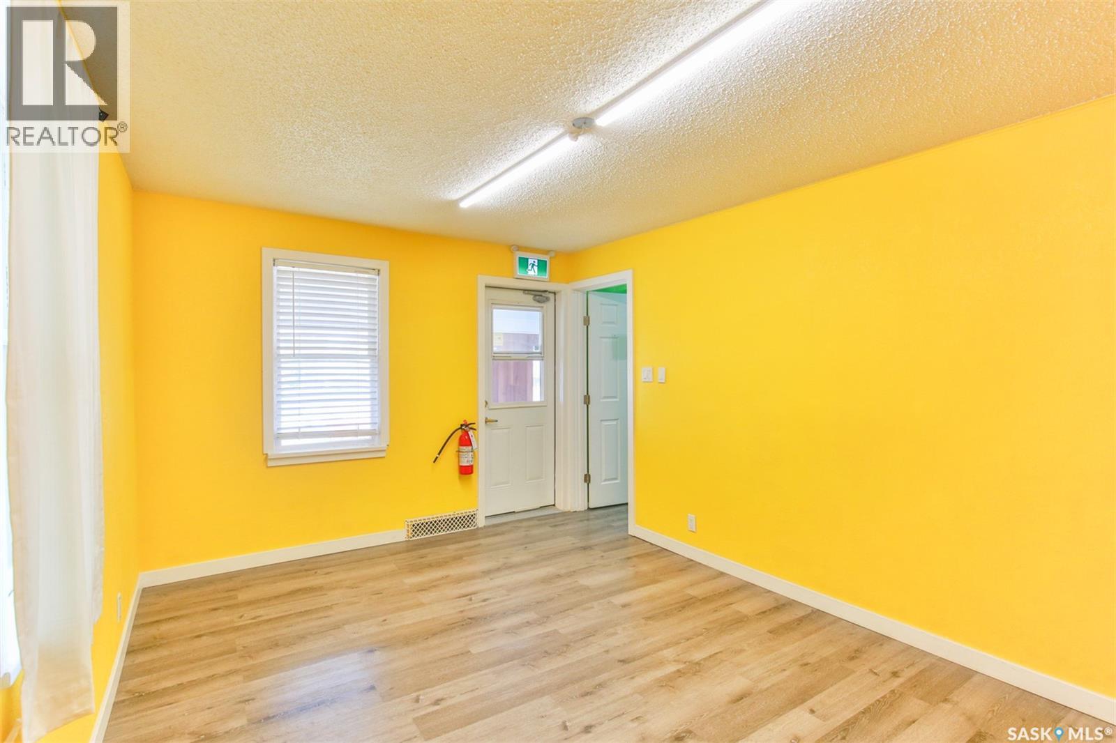 443 Lillooet Street W Property Photo 6