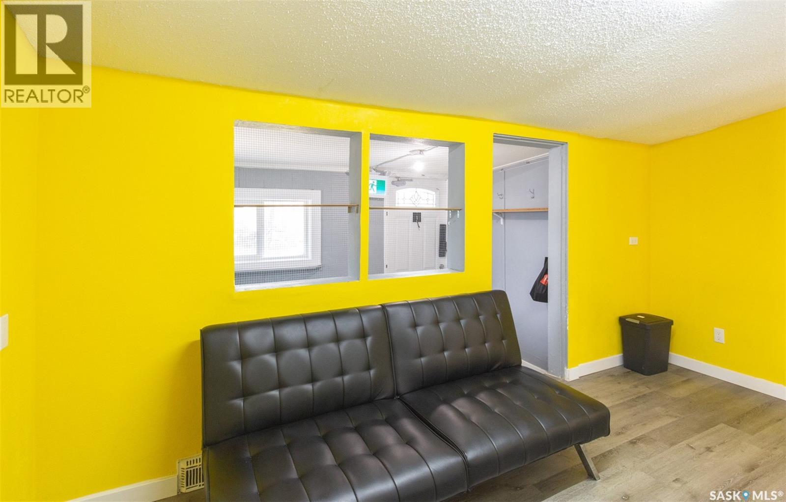 443 Lillooet Street W Property Photo 11