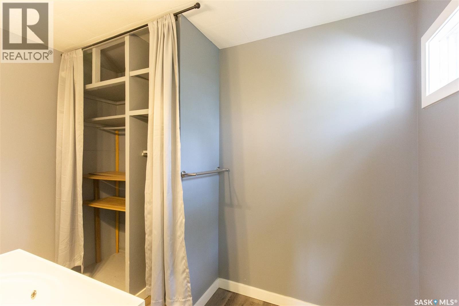 443 Lillooet Street W Property Photo 13