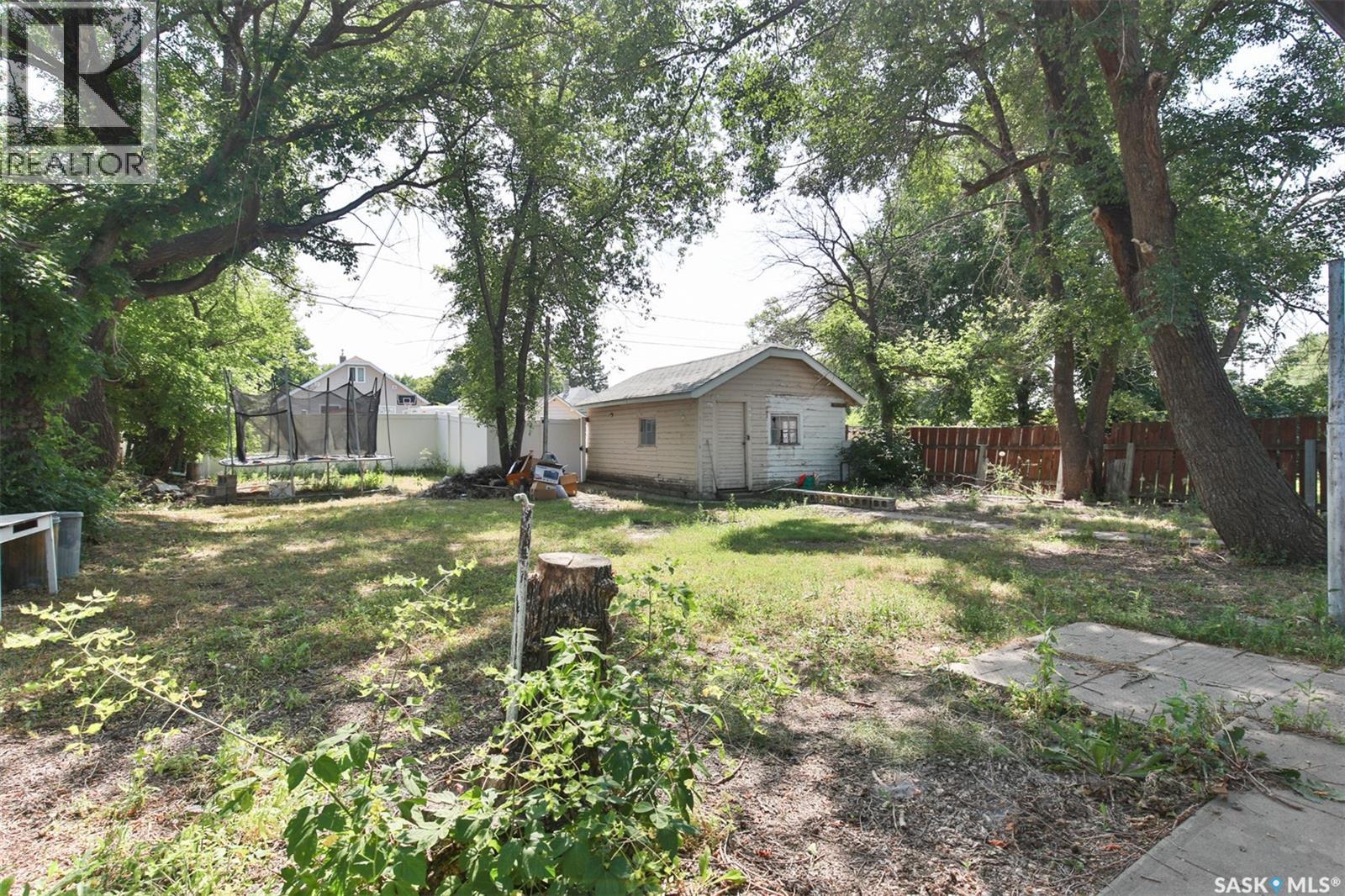 443 Lillooet Street W Property Photo 14