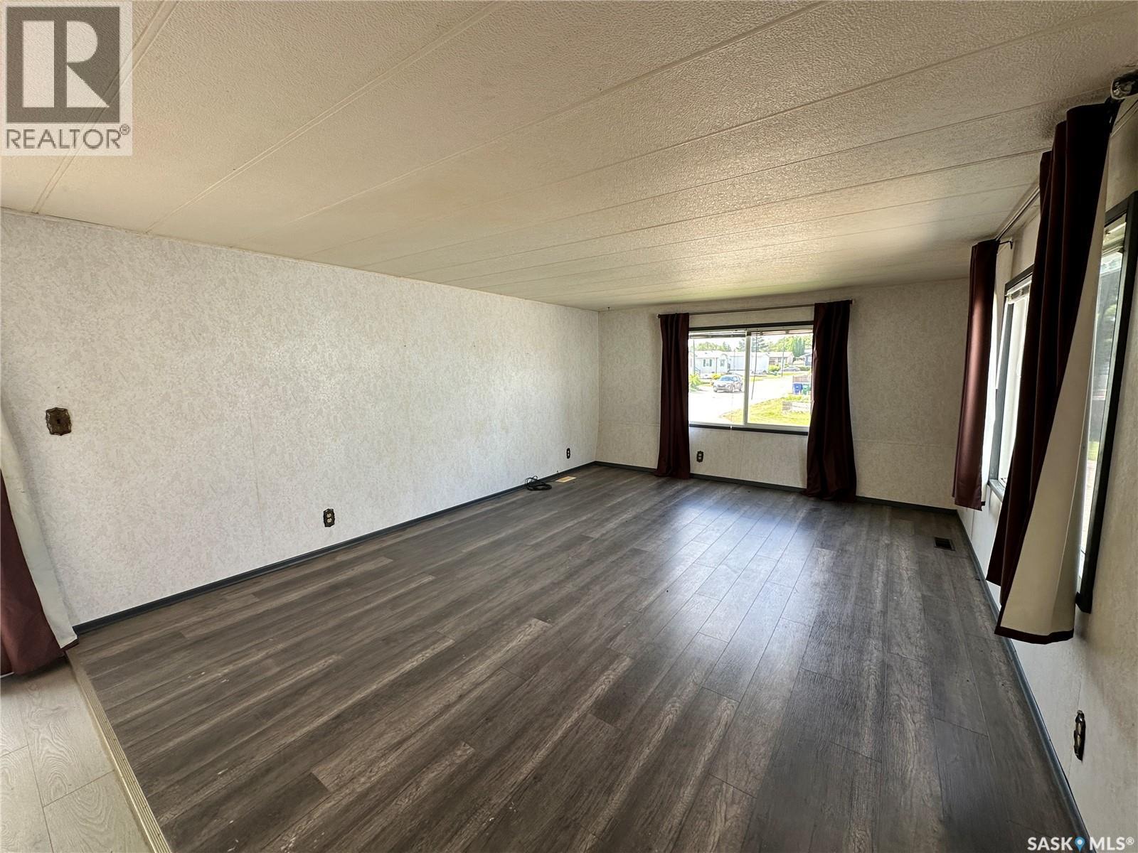19 1035 Boychuk Drive Property Photo 5