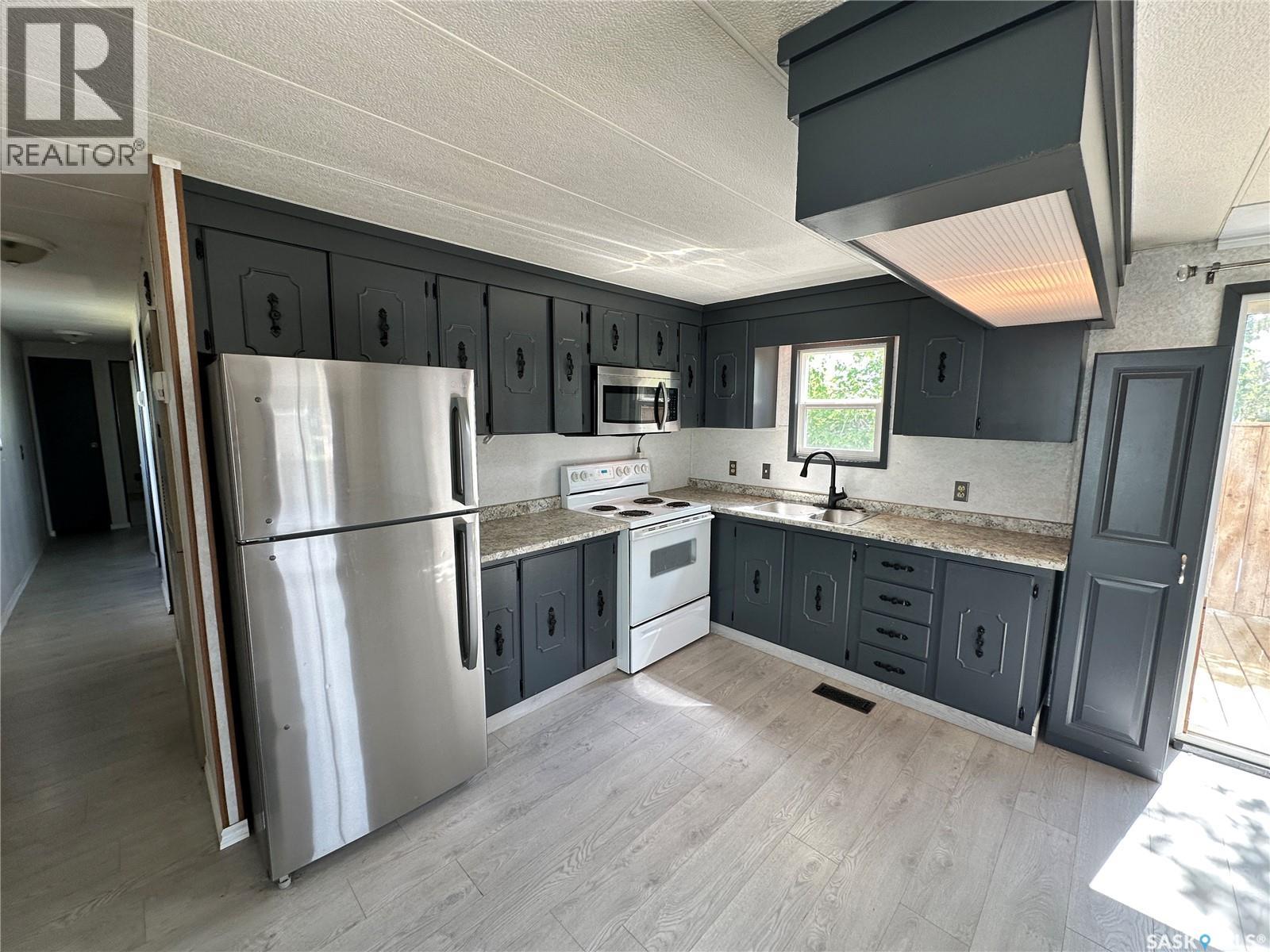 19 1035 Boychuk Drive Property Photo 11
