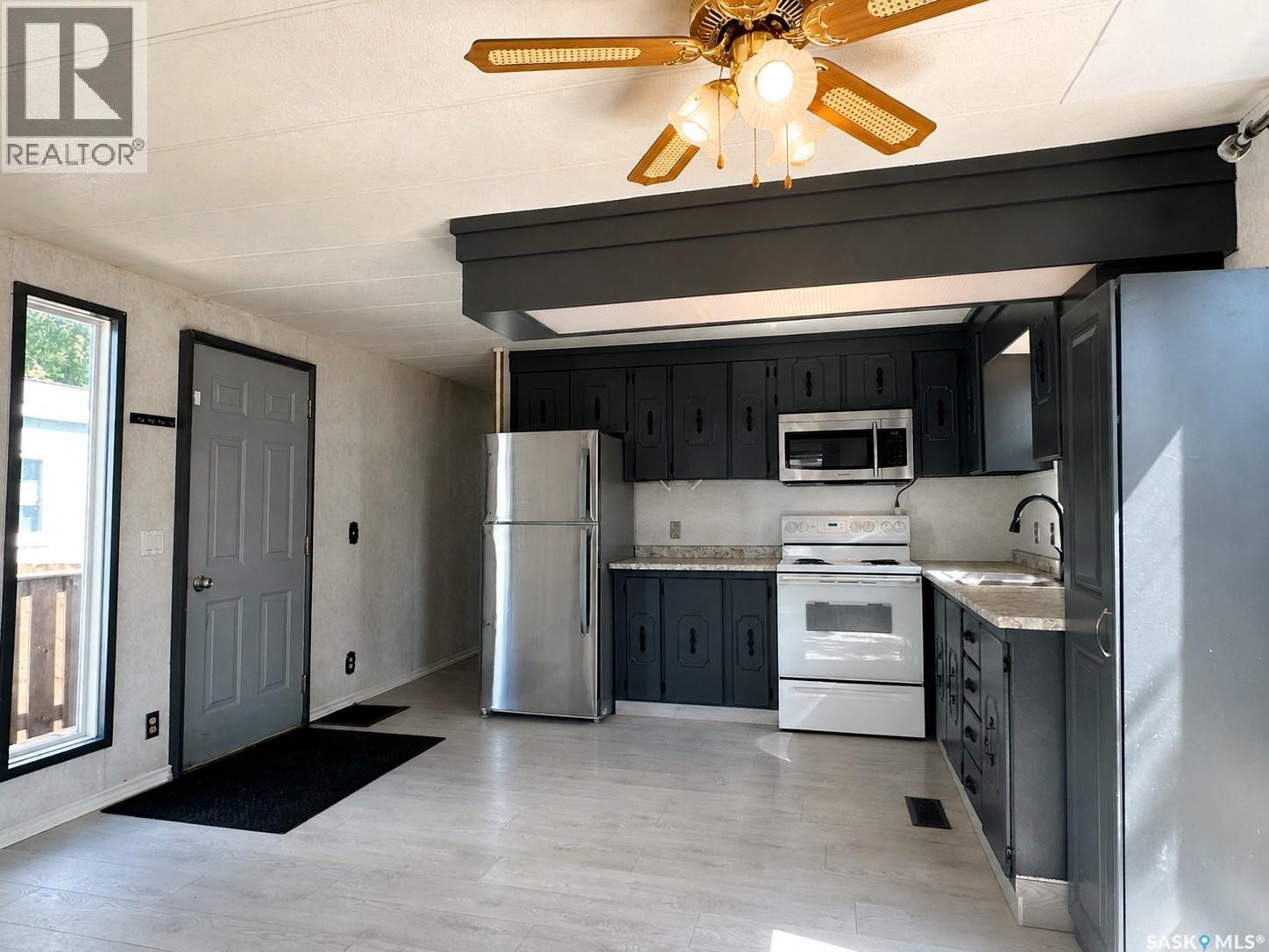 19 1035 Boychuk Drive Property Photo 17