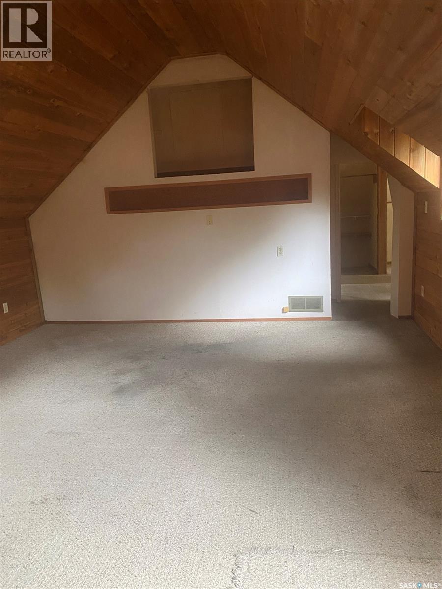 244 Hudson Avenue S Property Photo 5