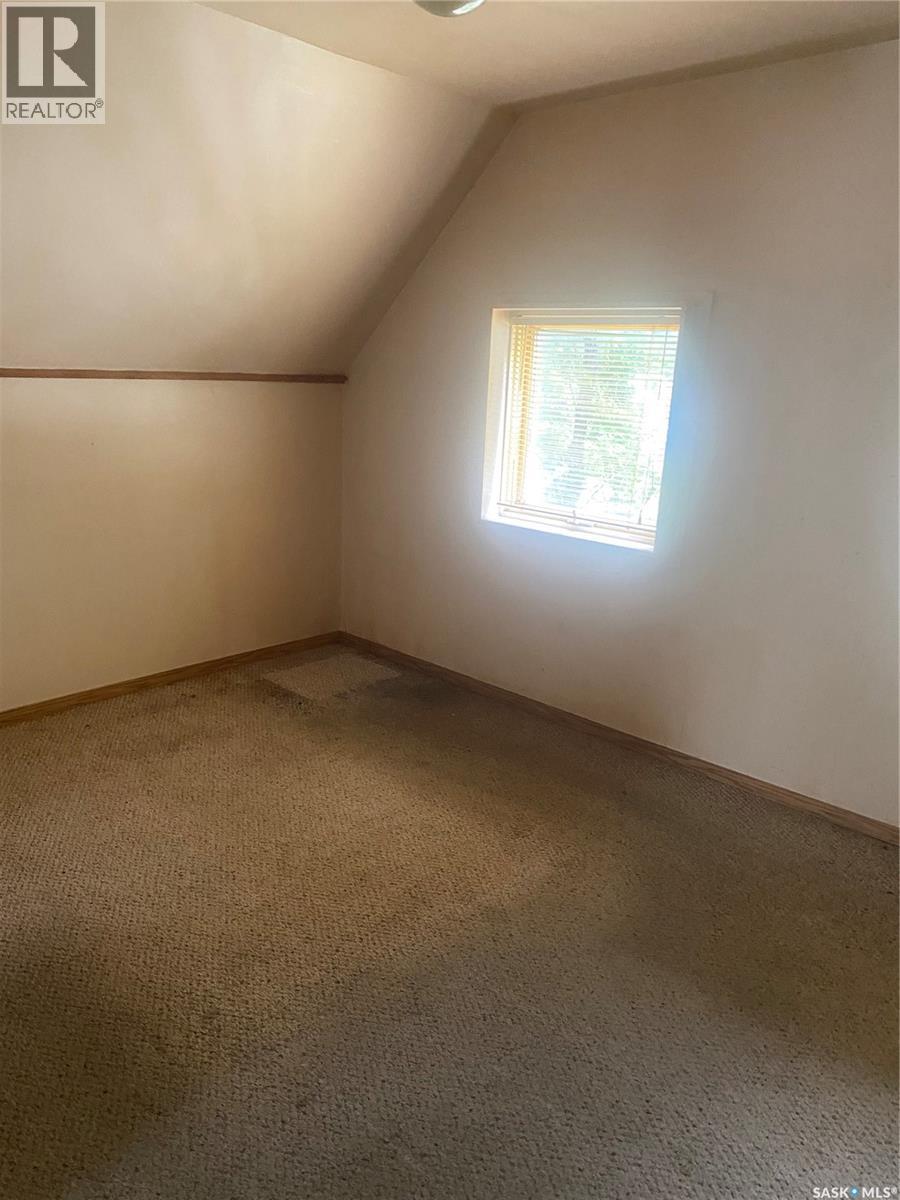 244 Hudson Avenue S Property Photo 12