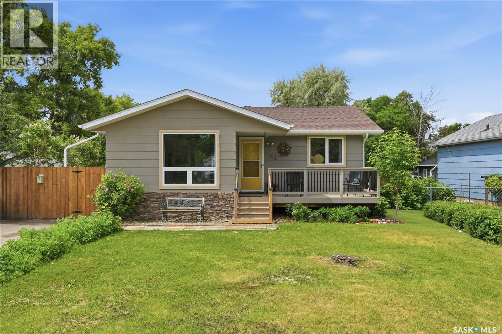 312 Ash Street Property Photo 1