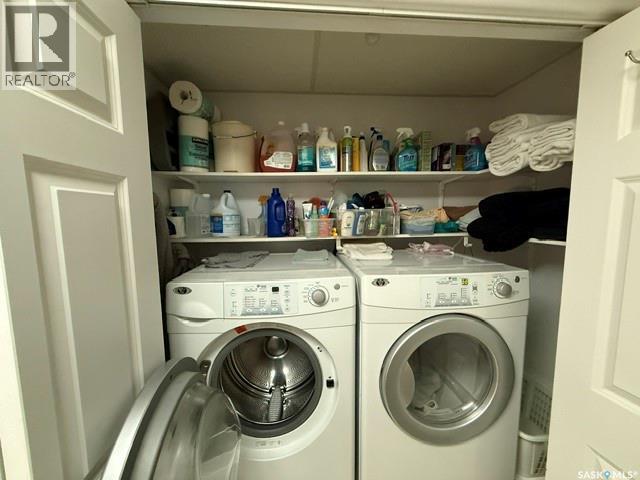 Edgewater Estate Property Photo 18