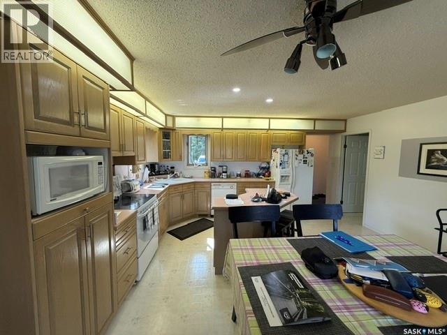 Edgewater Estate Property Photo 19