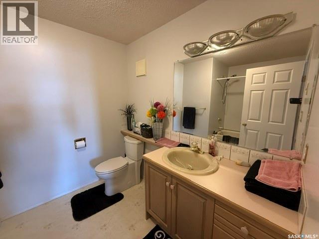 Edgewater Estate Property Photo 30