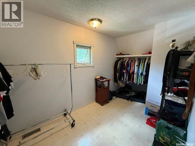 Edgewater Estate Property Photo 34