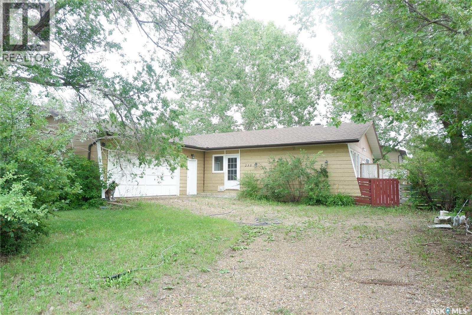 235 King STREET Property Photo 1