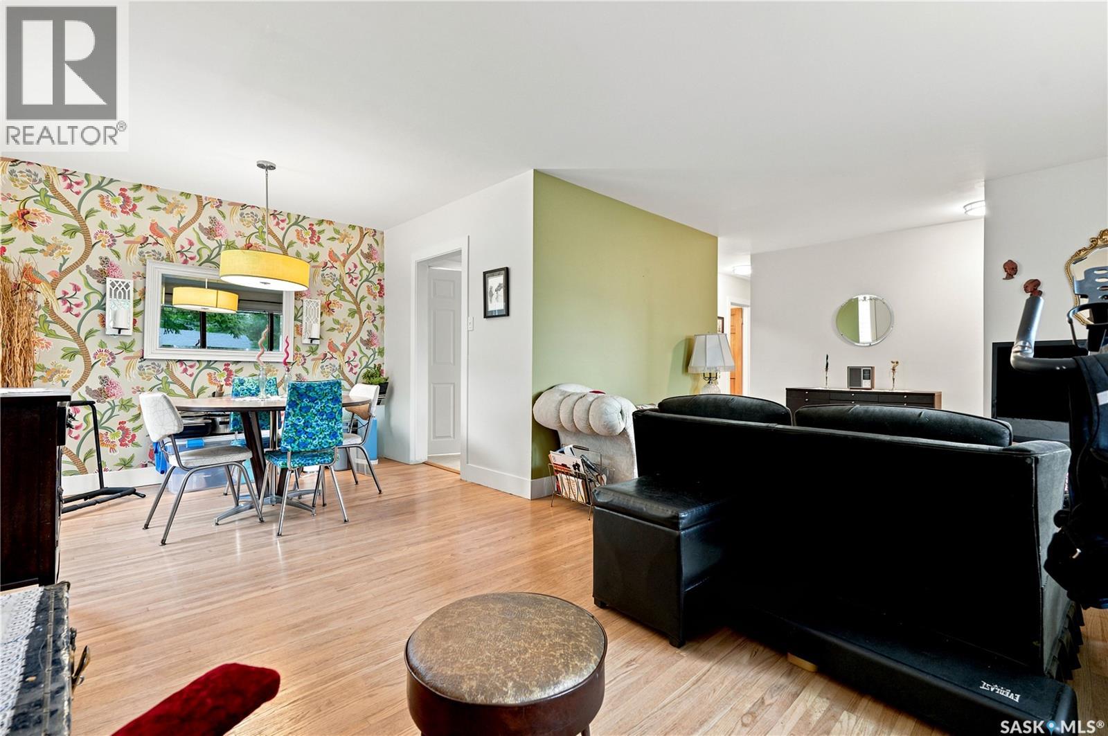1706 Ewart Avenue Property Photo 9