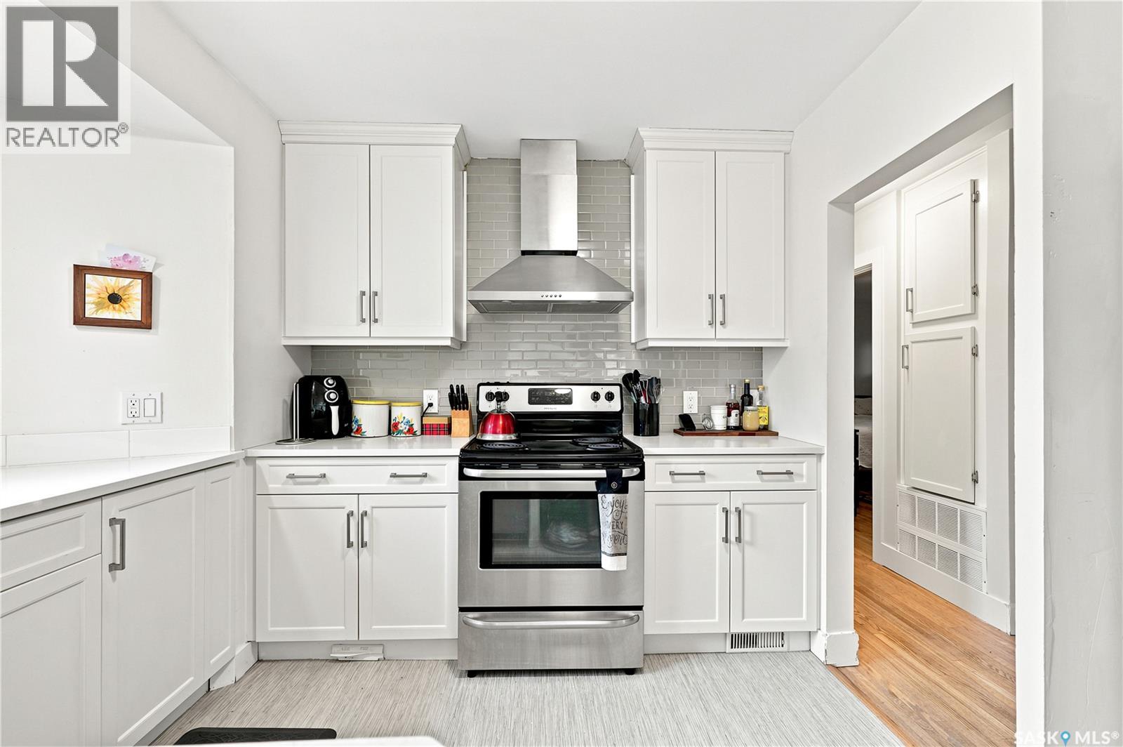1706 Ewart Avenue Property Photo 19