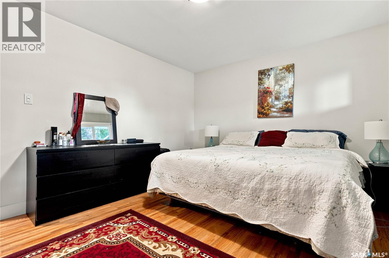 1706 Ewart Avenue Property Photo 23