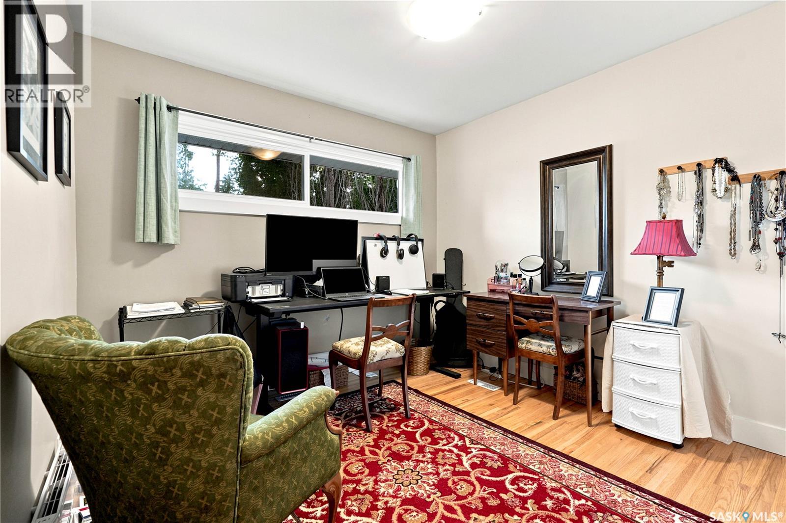 1706 Ewart Avenue Property Photo 25