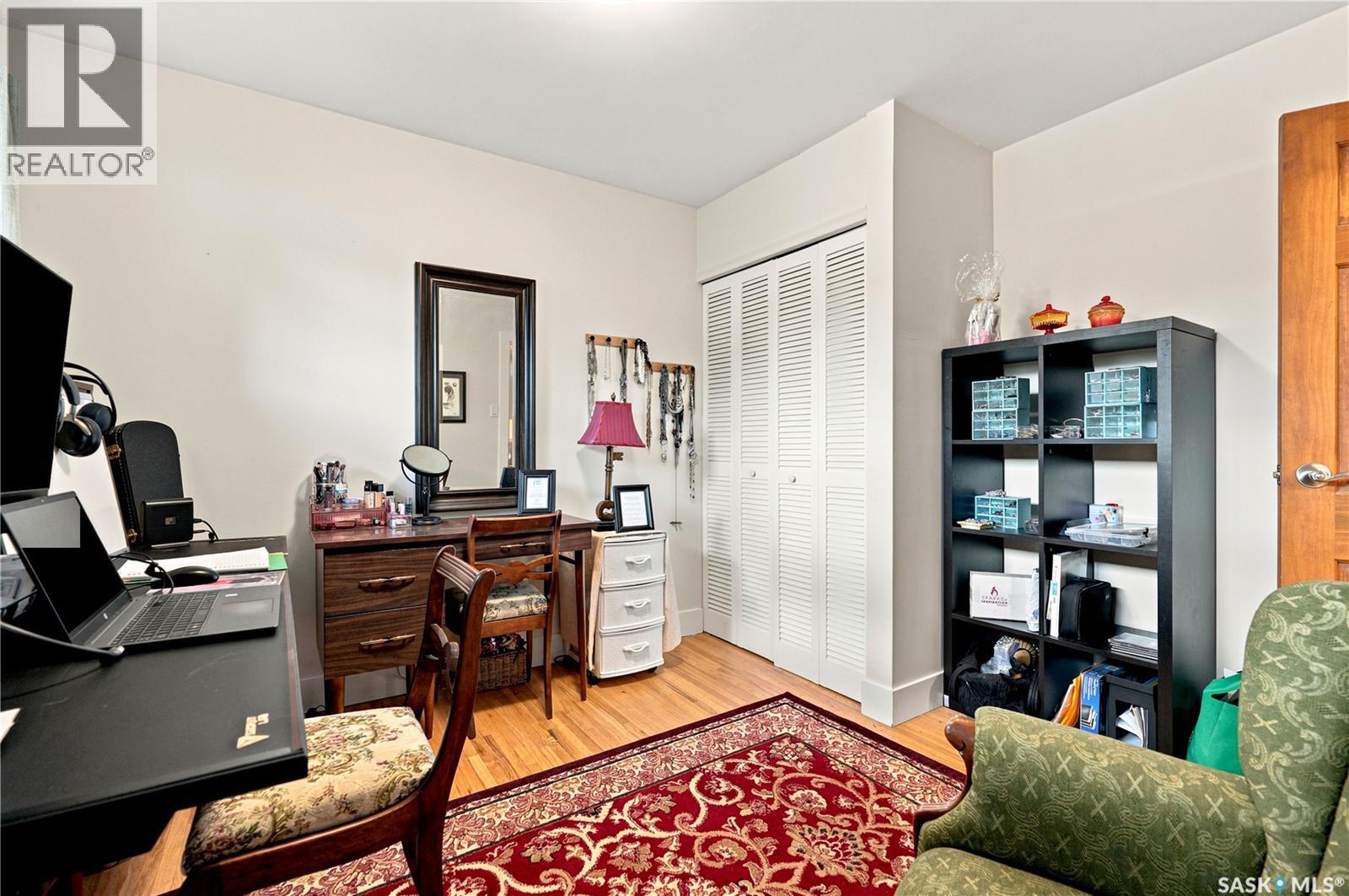 1706 Ewart Avenue Property Photo 26