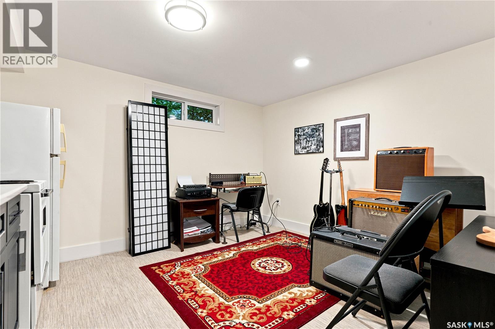 1706 Ewart Avenue Property Photo 32