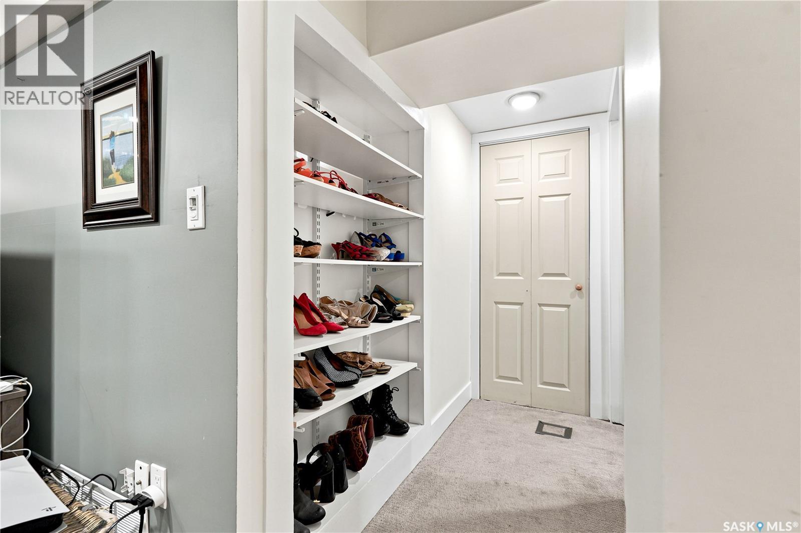 1706 Ewart Avenue Property Photo 34
