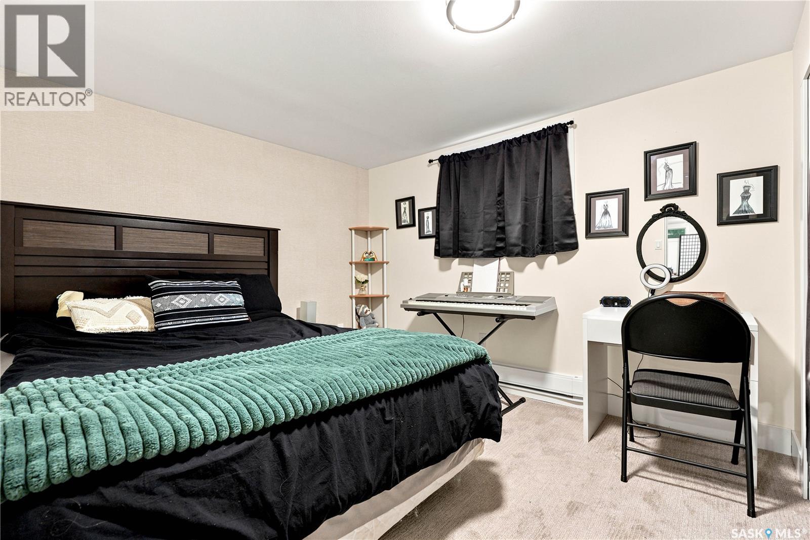 1706 Ewart Avenue Property Photo 37
