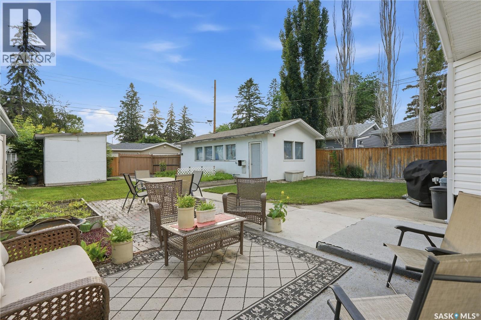 1706 Ewart Avenue Property Photo 39