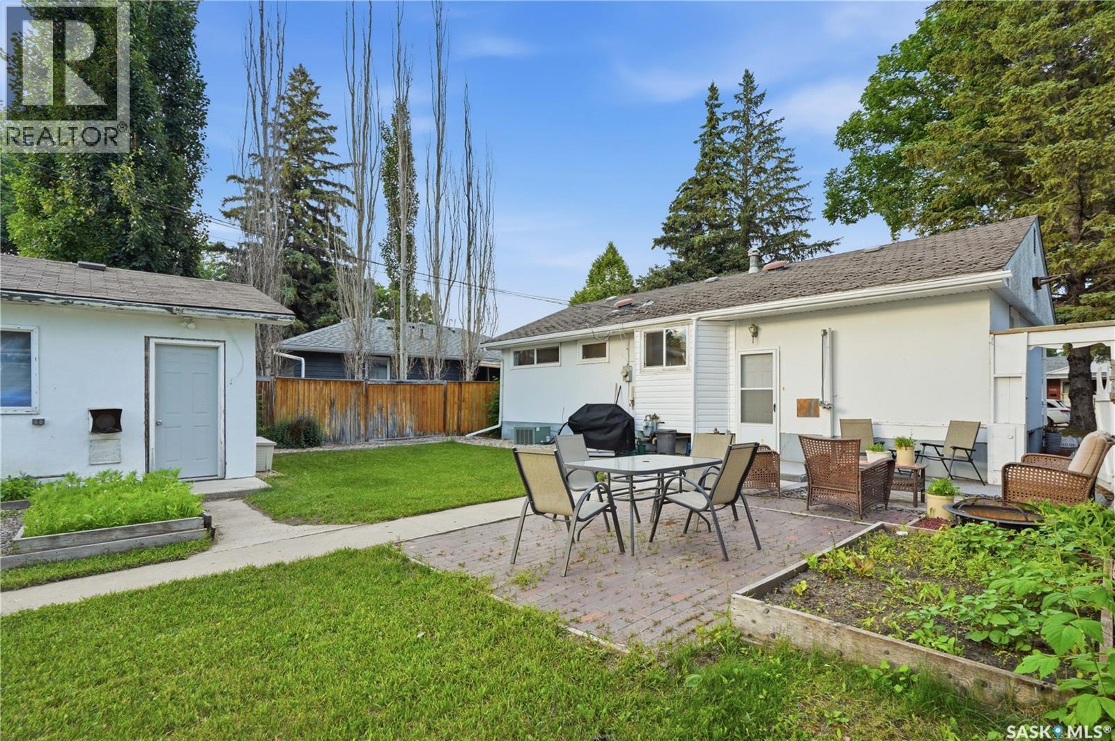 1706 Ewart Avenue Property Photo 42