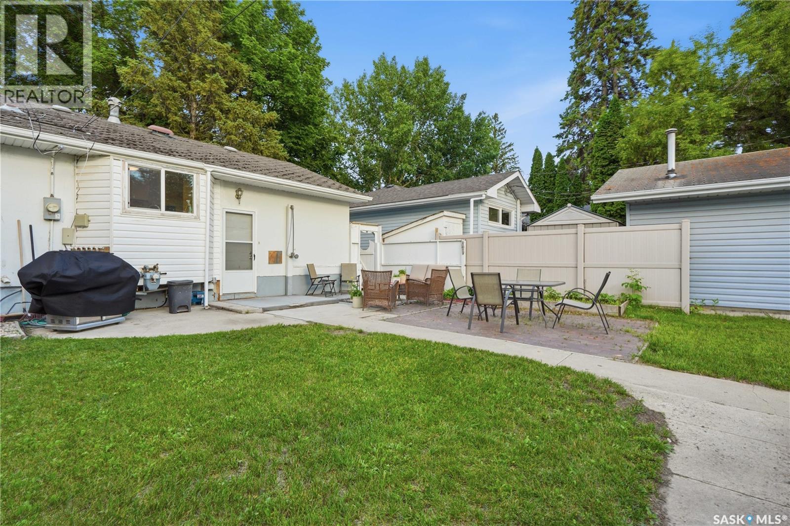 1706 Ewart Avenue Property Photo 46