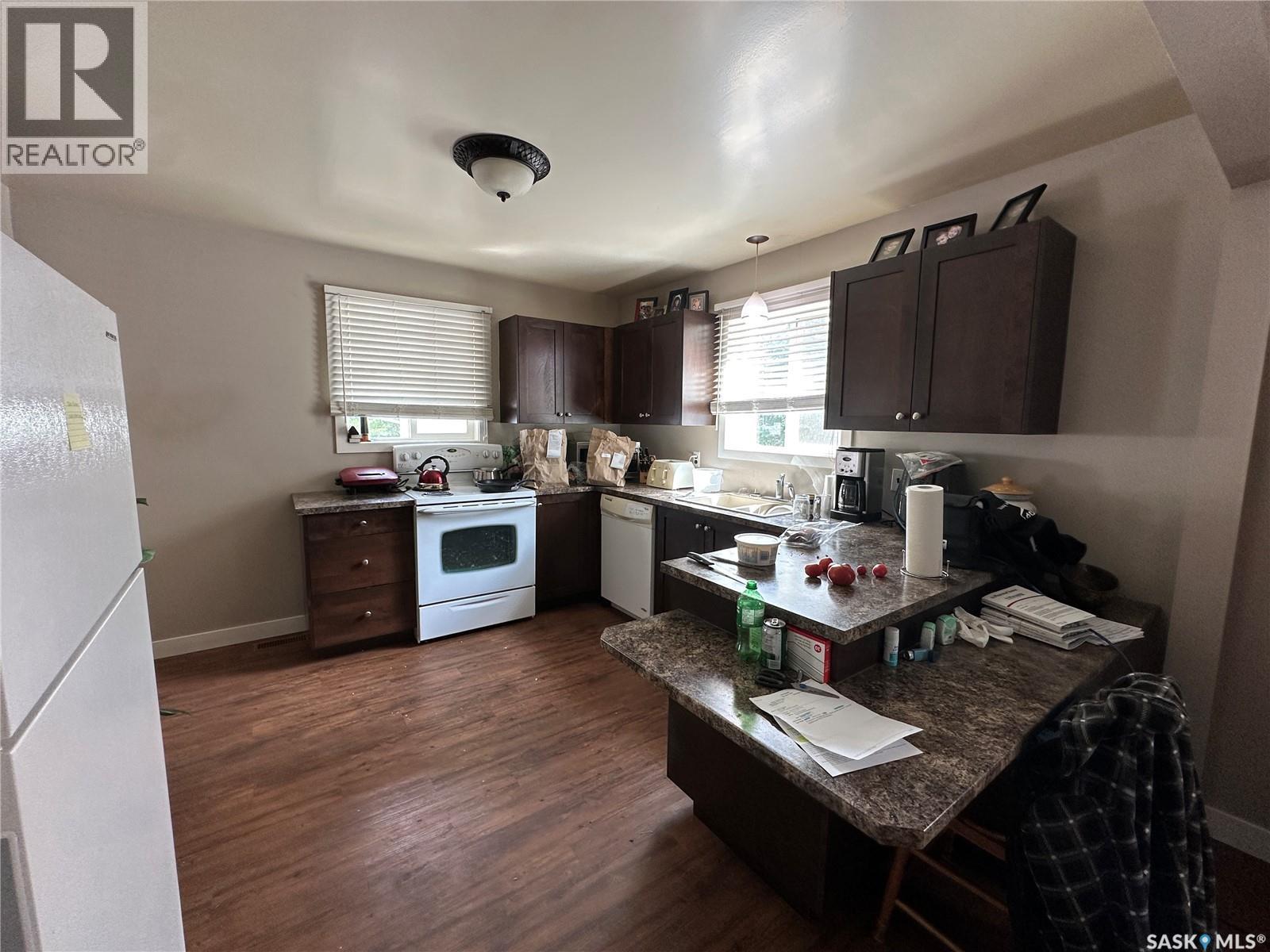 242 Third Avenue N Property Photo 5