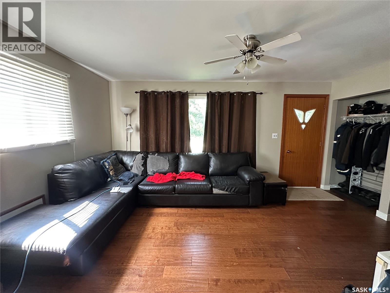 242 Third Avenue N Property Photo 8