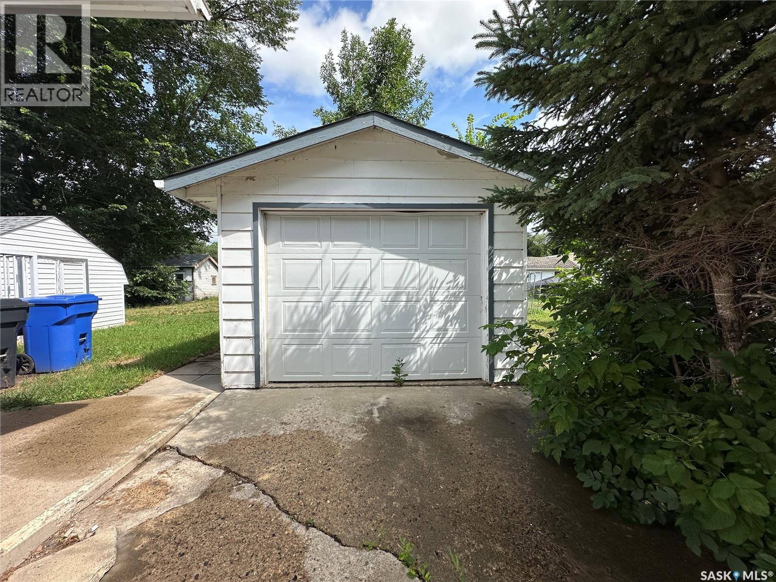242 Third Avenue N Property Photo 29
