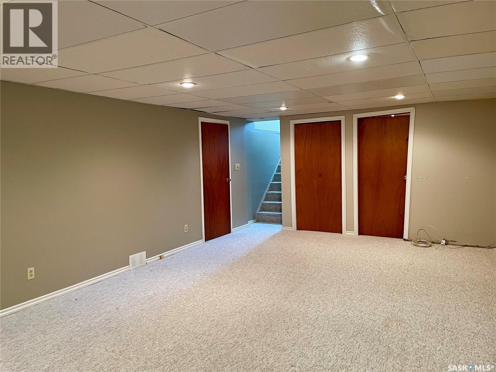 206 Mcintosh Street N Property Photo 23