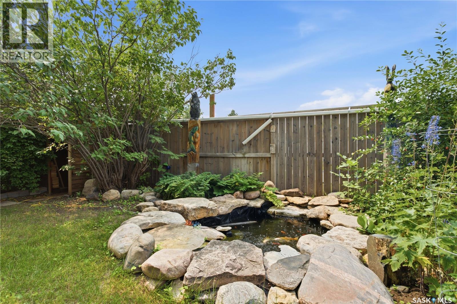 310 Douglas Crescent Property Photo 41