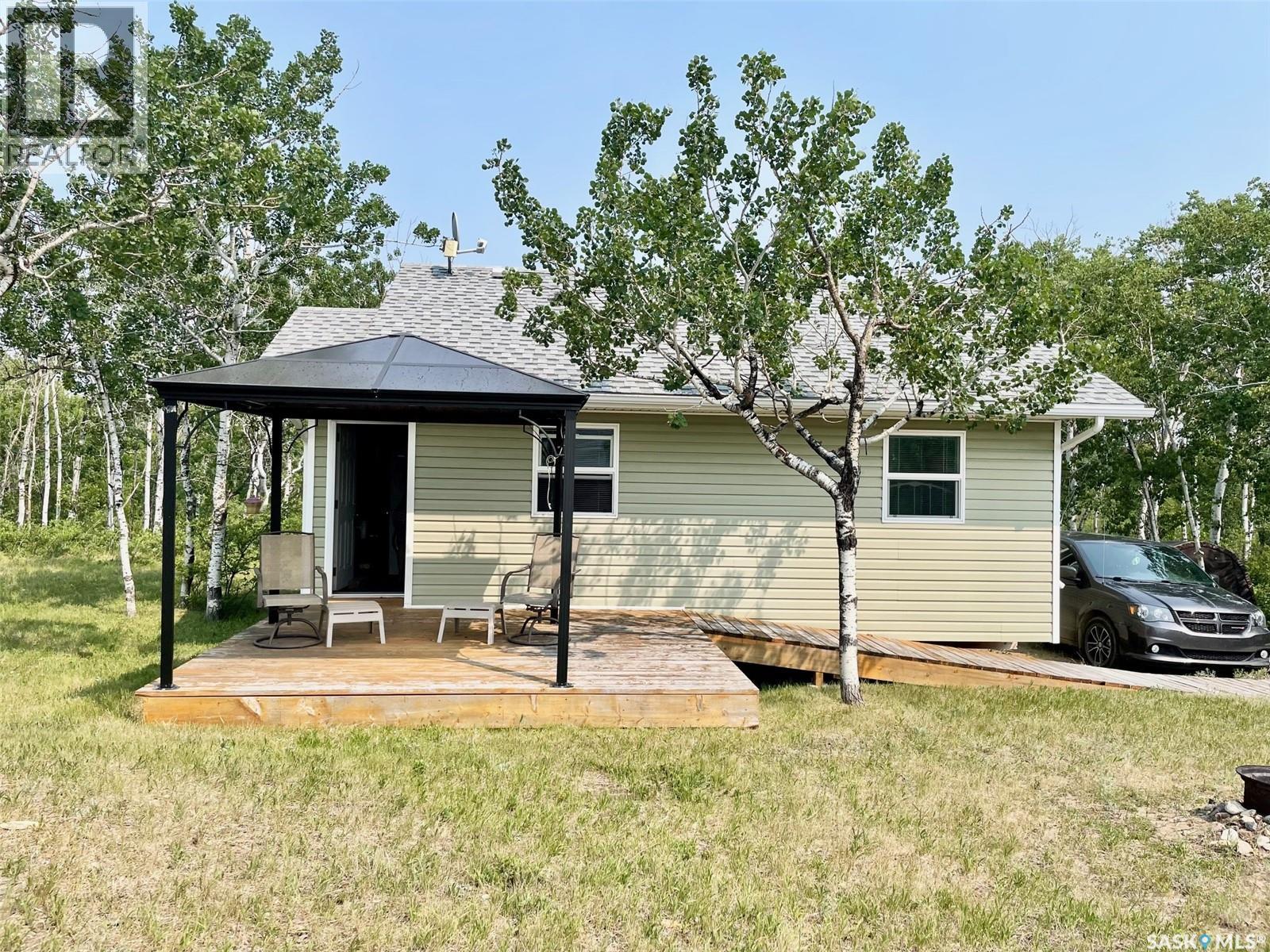 311 Sandy Crescent Property Photo 1