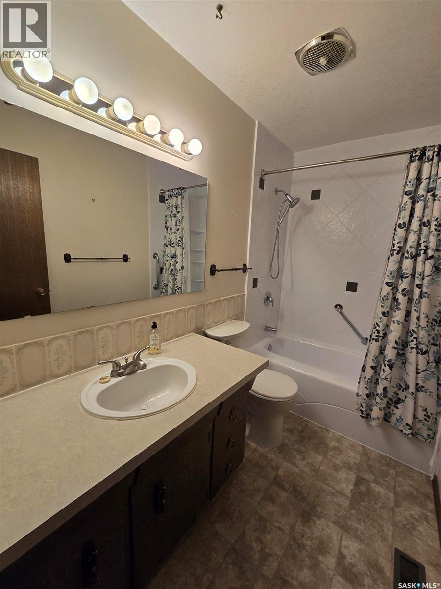 171 Lowestoft Street Property Photo 28