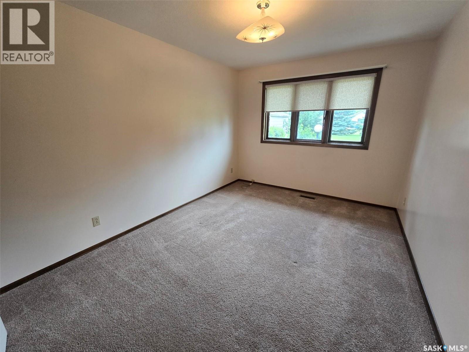 171 Lowestoft Street Property Photo 35