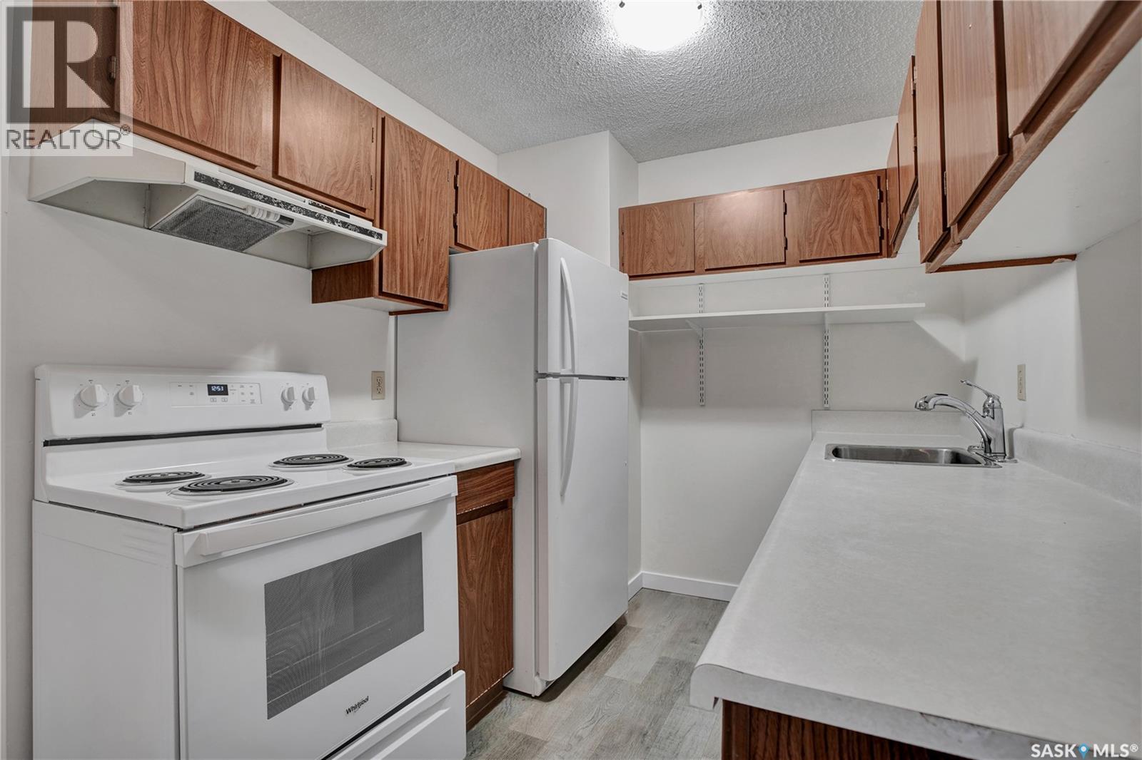 202 403 Tait Court Property Photo 4
