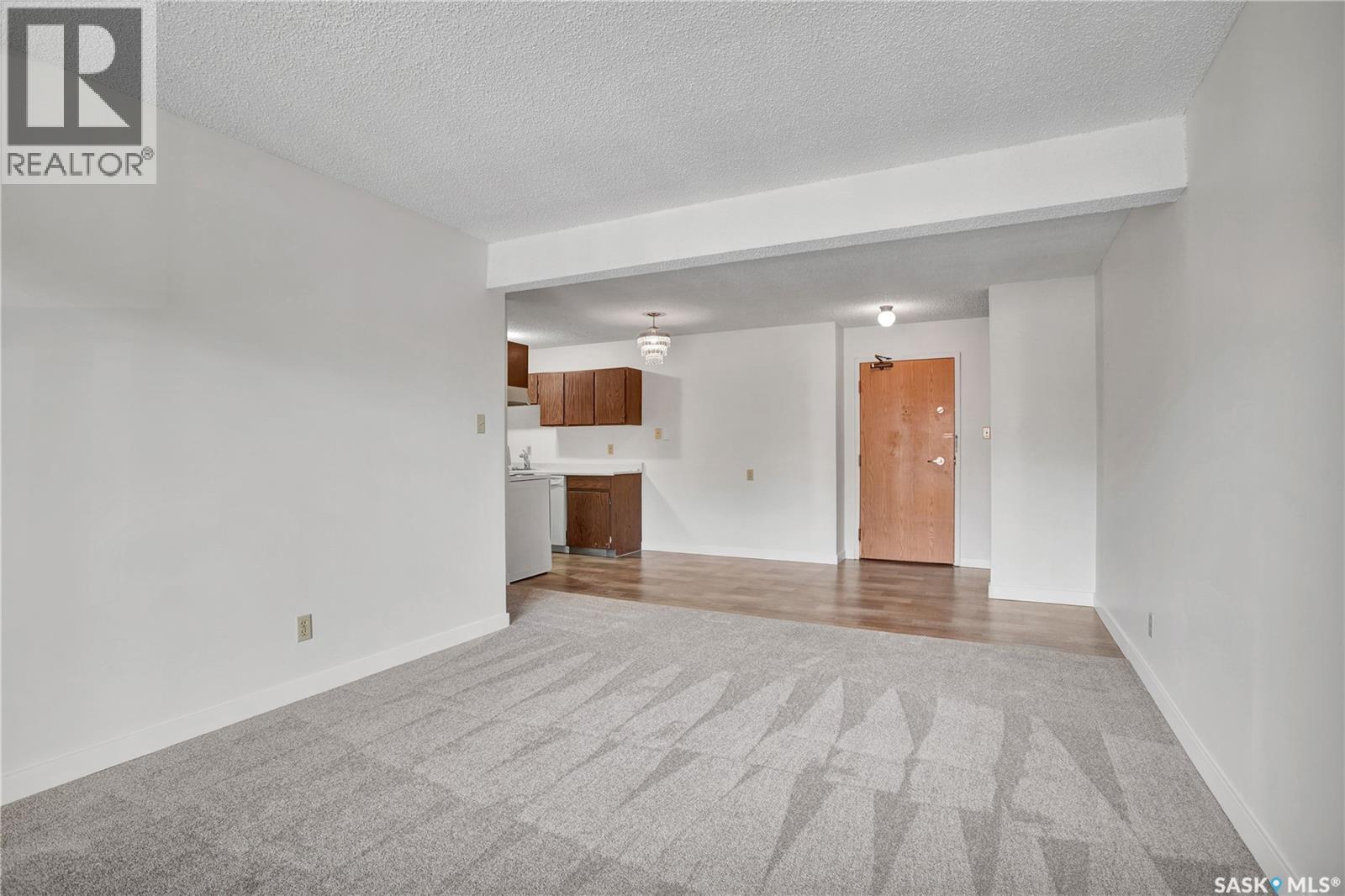 202 403 Tait Court Property Photo 6