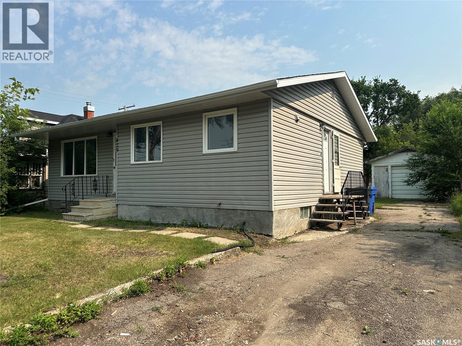 429 2nd Street Property Photo 1