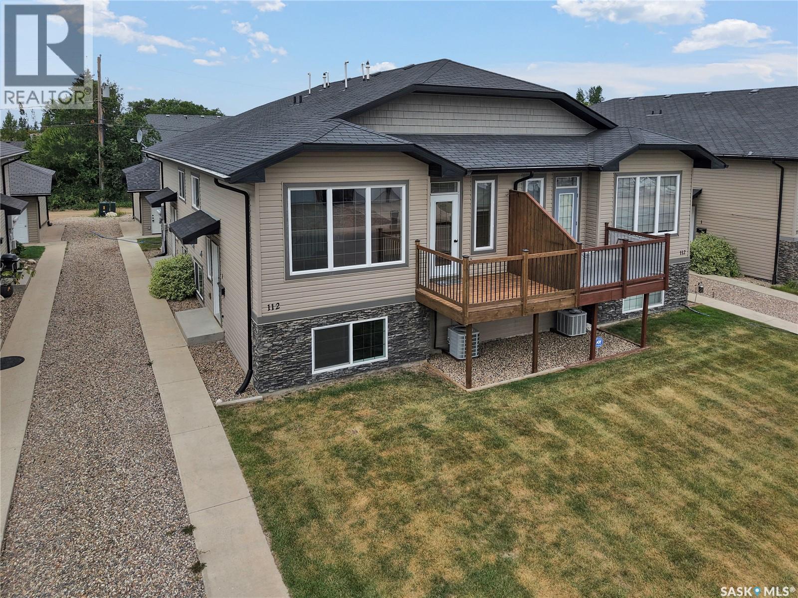 1 112 Hiebert Crescent Property Photo 1