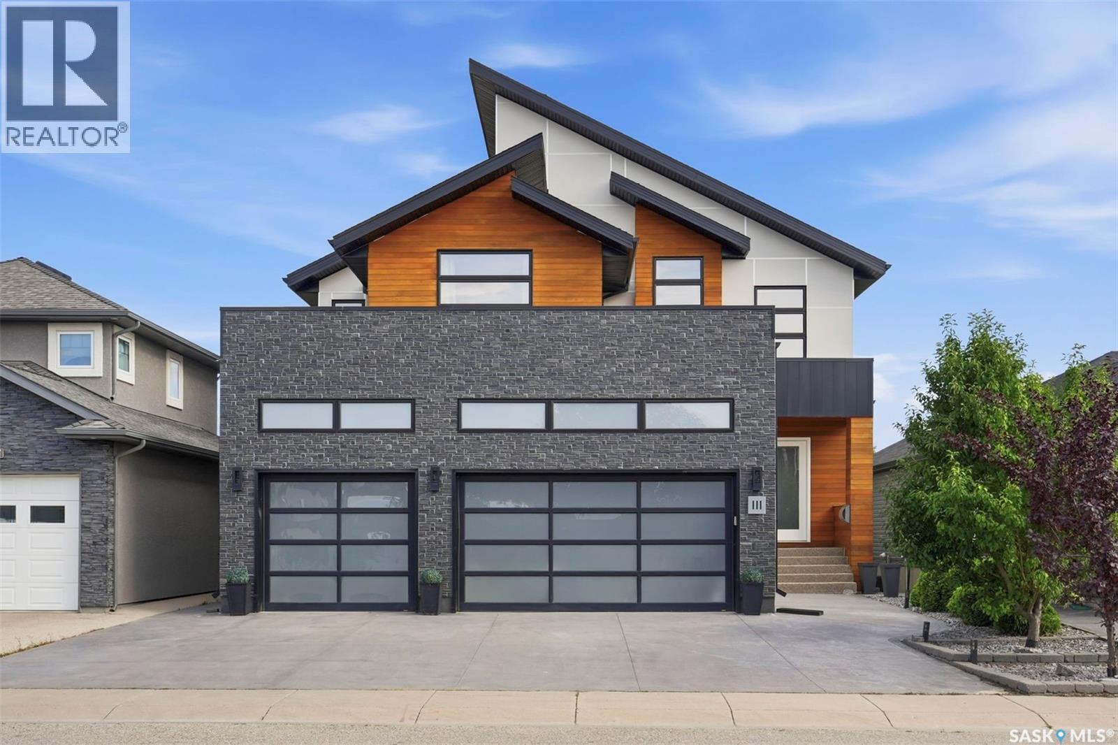 111 Fleming CRESCENT