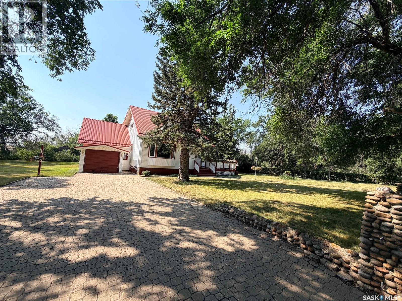 16 Main Street Property Photo 1