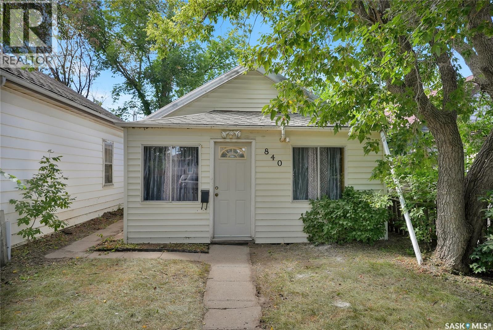 840 Grey Avenue Property Photo 4