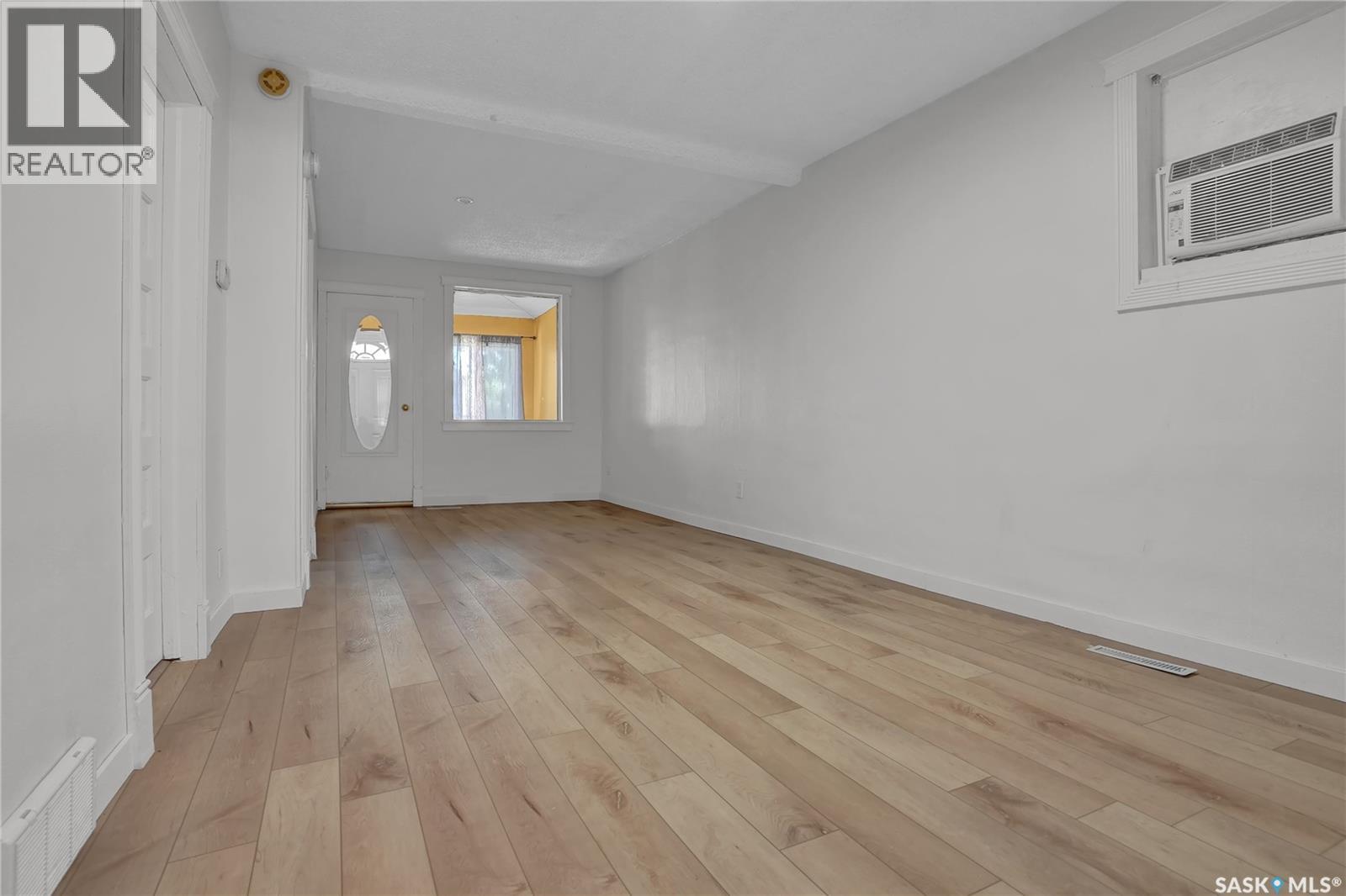 840 Grey Avenue Property Photo 9