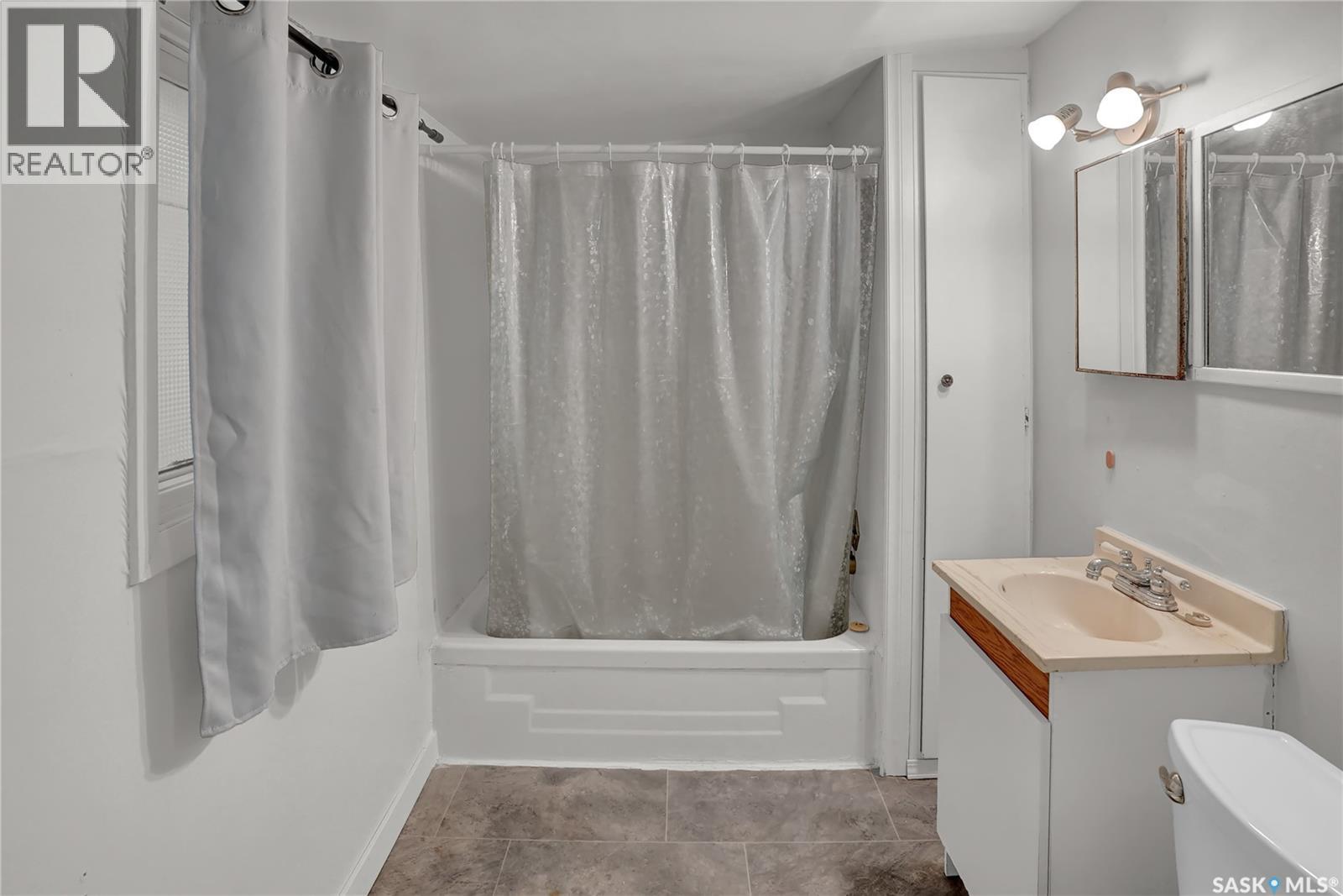 840 Grey Avenue Property Photo 26