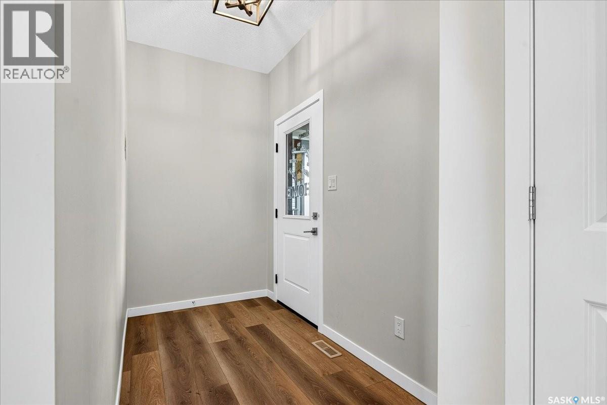 3296 Favel Drive Property Photo 4