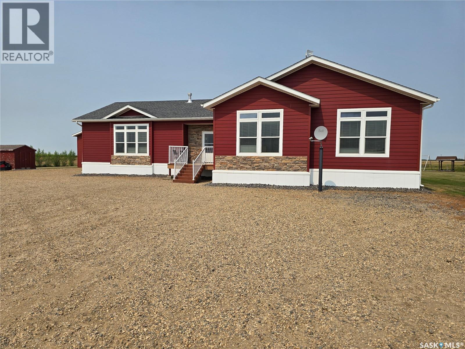 Eberts Acreage Property Photo 1