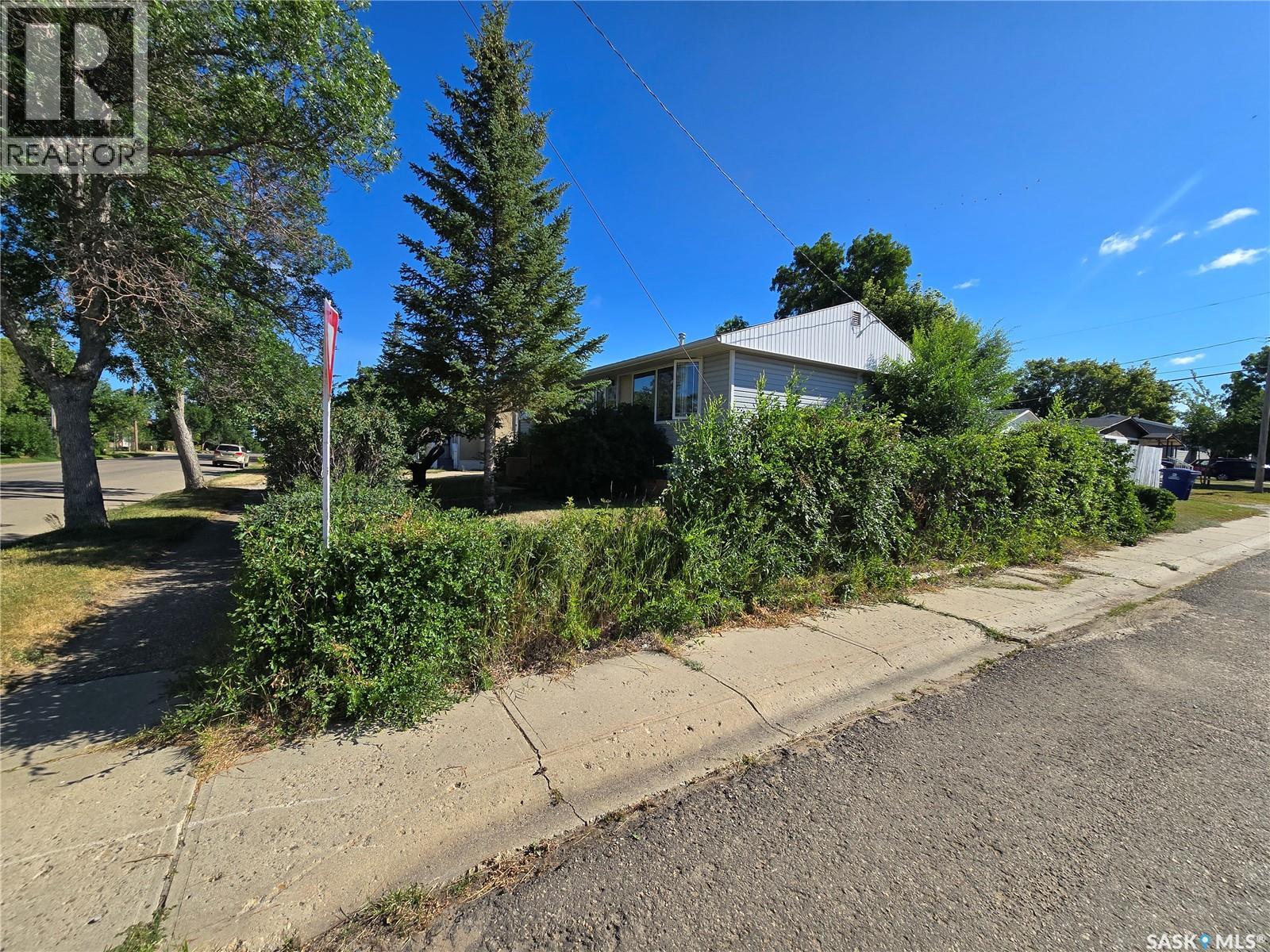 618 3rd Street Se Property Photo 2